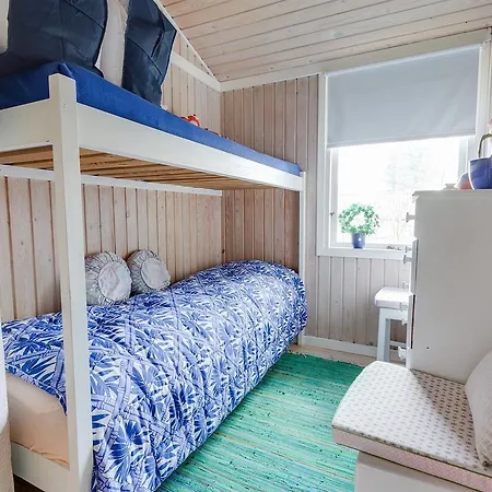 Three-bedroom Holiday In * Hals