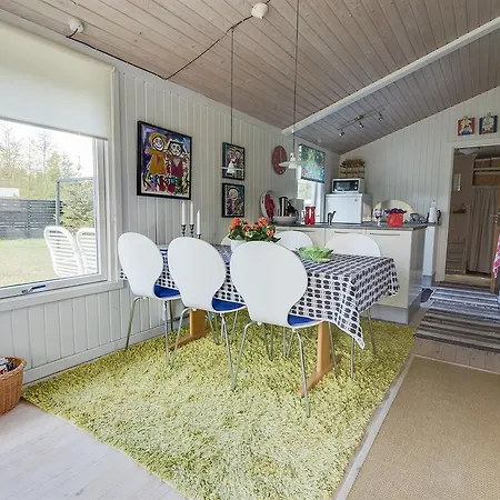 Casa de Férias Three-bedroom Holiday In *